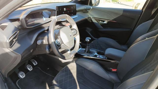 Peugeot 208 image 1