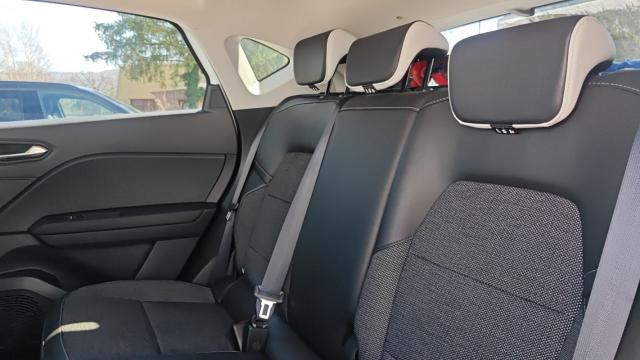 Renault Captur image 2