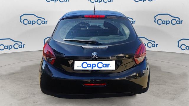 Peugeot 208 image 2