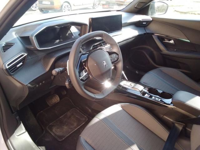 Peugeot 2008 image 7