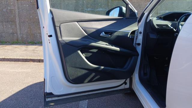 Peugeot 3008 image 5