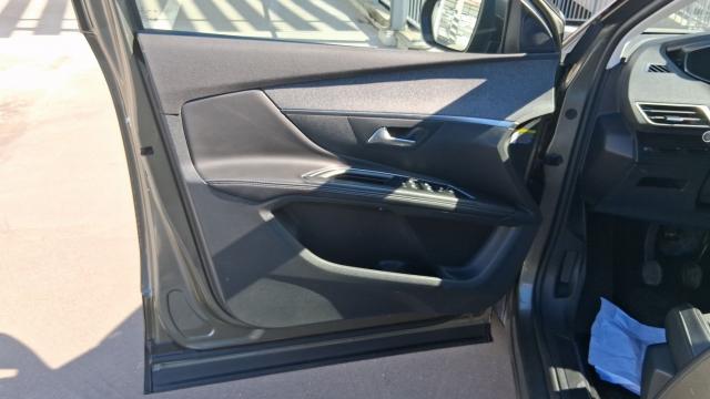 Peugeot 5008 image 7