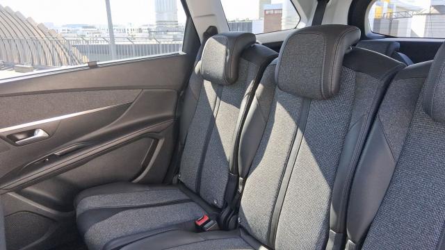 Peugeot 5008 image 4