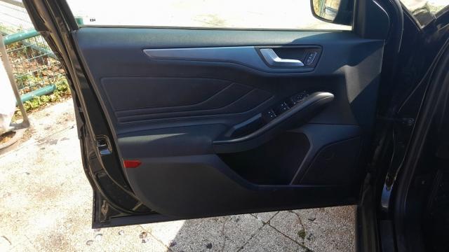 Ford Focus image 8