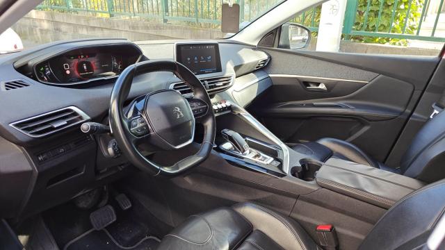 Peugeot 3008 image 3