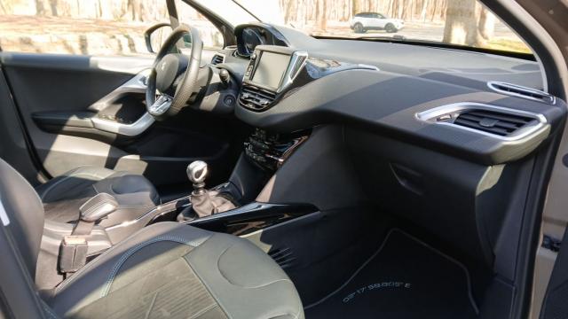 Peugeot 2008 image 1