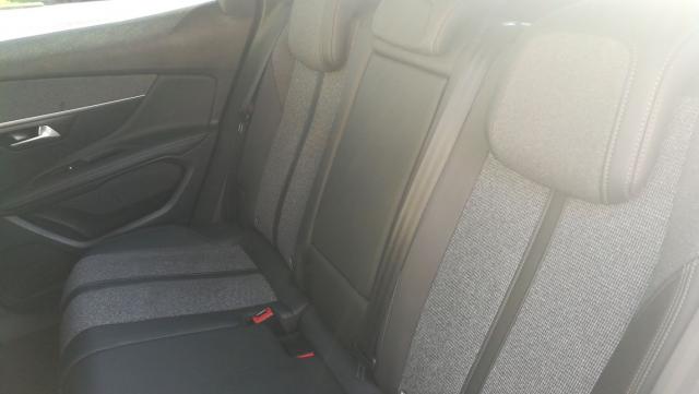 Peugeot 3008 image 3