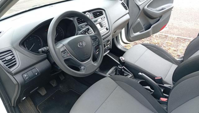 Hyundai I20 image 3