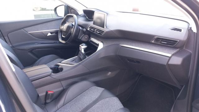 Peugeot 3008 image 8