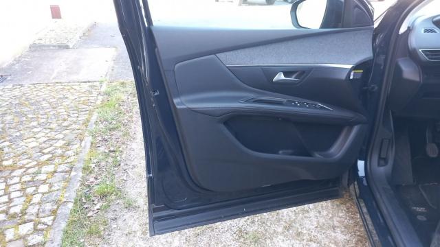 Peugeot 3008 image 4