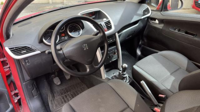 Peugeot 207 image 7