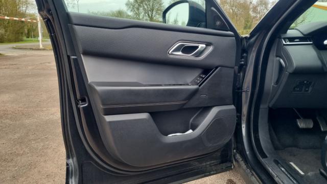 Land Rover Range Rover Velar image 5