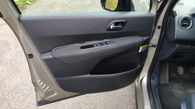 Peugeot 3008 image 3