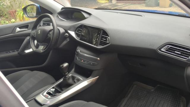 Peugeot 308 image 2