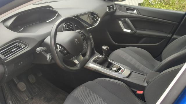 Peugeot 308 image 1