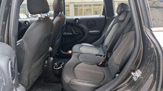 Mini Countryman image 9