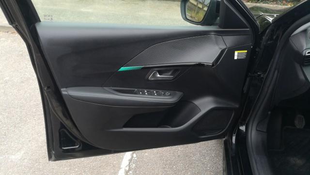 Peugeot 208 image 7