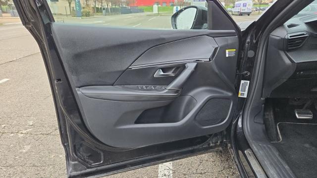 Peugeot 2008 image 5