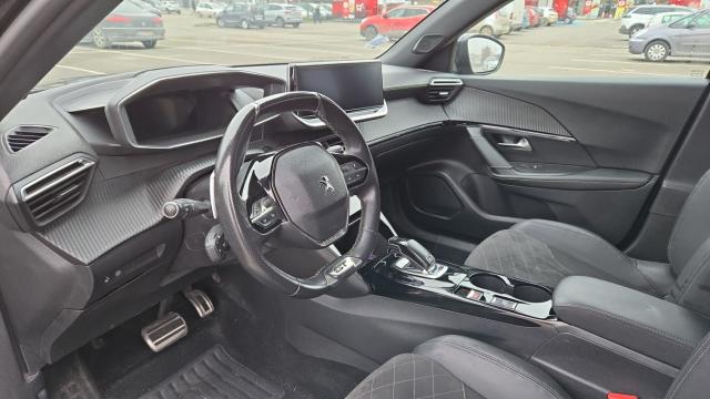 Peugeot 2008 image 2