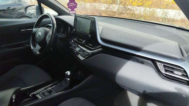 Toyota C-Hr image 8