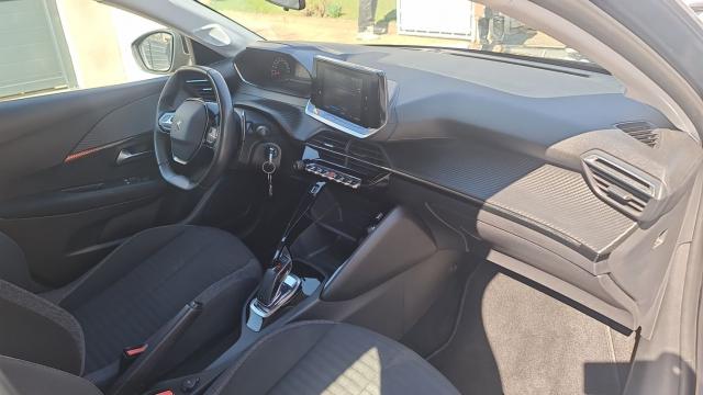 Peugeot 208 image 1
