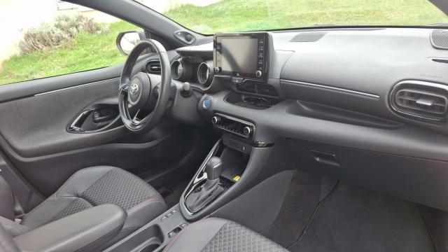 Toyota Yaris image 2