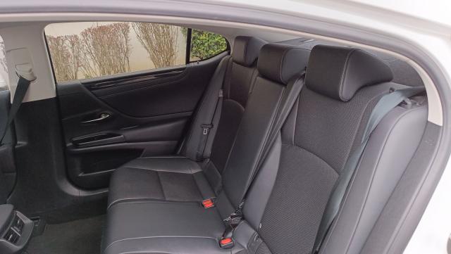 Lexus Es image 7