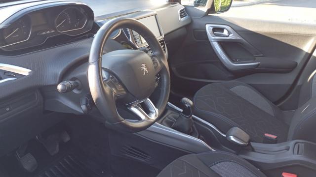 Peugeot 2008 image 9