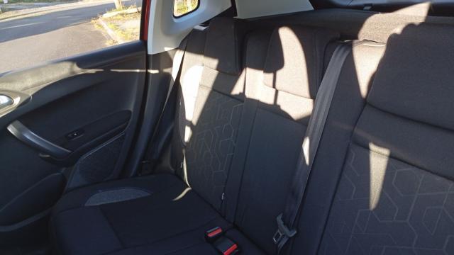 Peugeot 2008 image 8