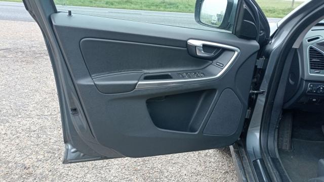 Volvo Xc60 image 4