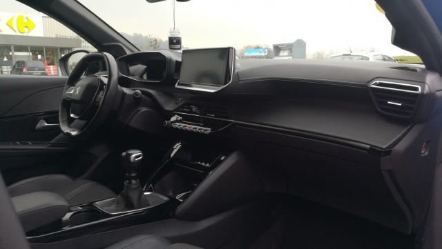 Peugeot 208 image 2