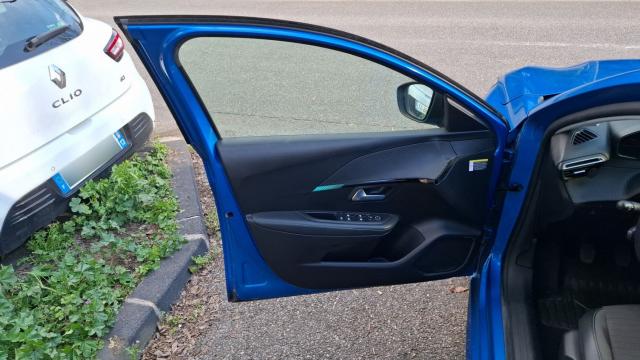 Peugeot 208 image 2
