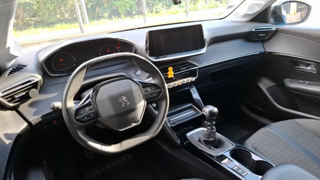 Peugeot 208 image 7
