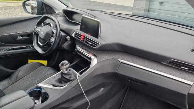Peugeot 5008 image 6
