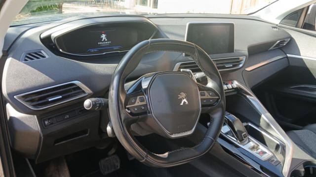 Peugeot 5008 image 8