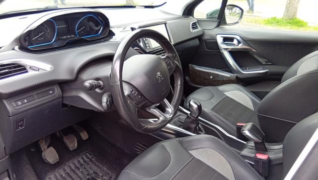 Peugeot 2008 image 5