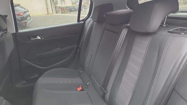 Peugeot 308 image 1