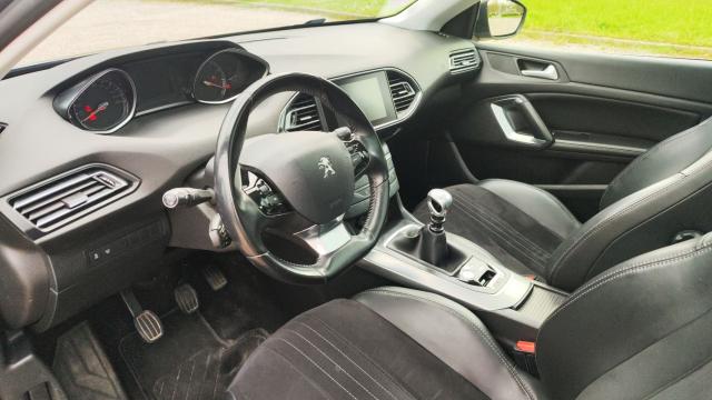 Peugeot 308 image 7