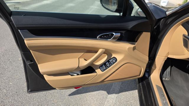 Porsche Panamera image 2