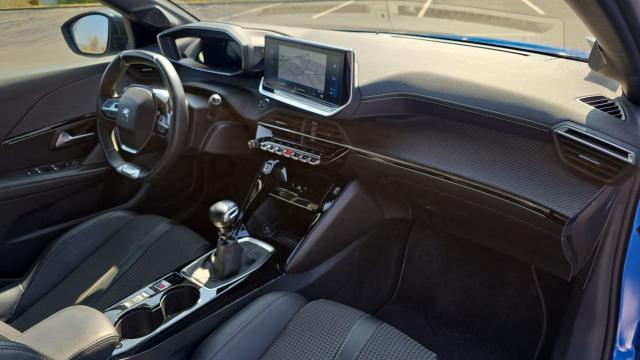 Peugeot 208 image 5