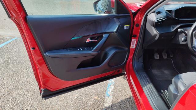 Peugeot 2008 image 3
