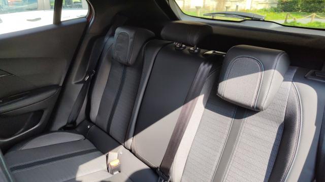 Peugeot 2008 image 1