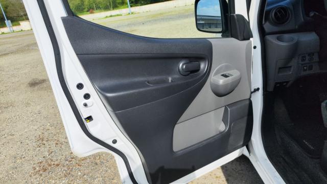 Nissan E-Nv200 image 6