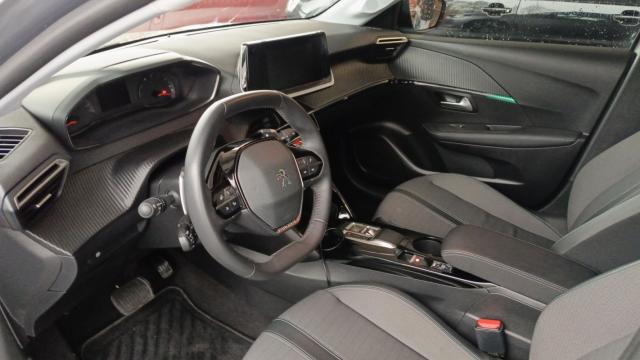 Peugeot 208 image 7
