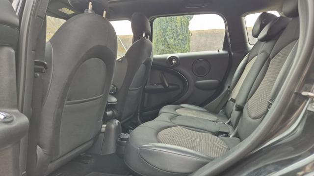 Mini Countryman image 2
