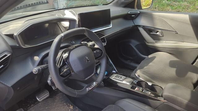 Peugeot 208 image 1