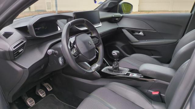 Peugeot 208 image 8