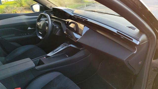 Peugeot 308 image 1