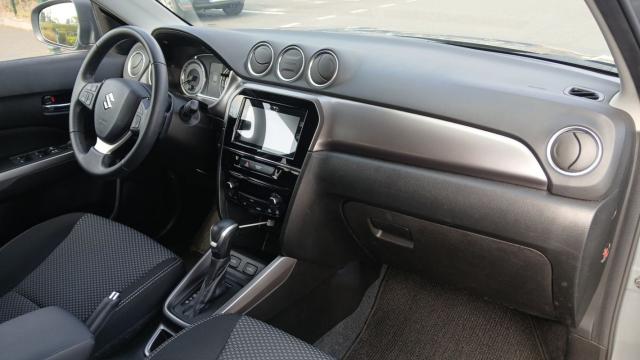 Suzuki Vitara image 9