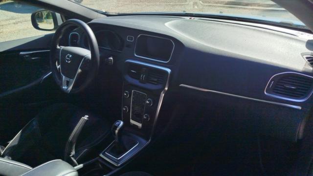 Volvo V40 image 9